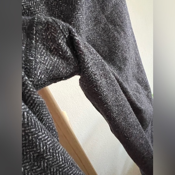 Lululemon High Times 7/8 leggings in Herringbone Heathered Black  size 8 - Picture 8 of 9